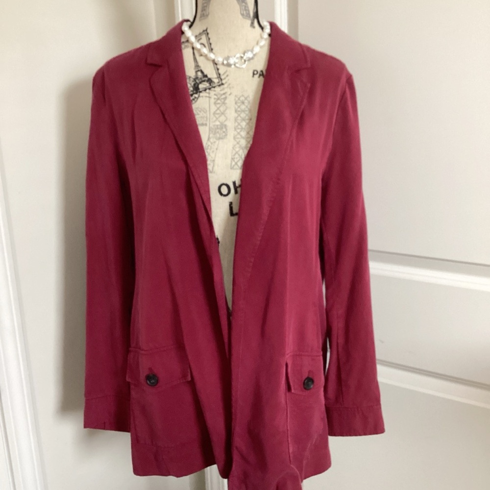 Banana Republic Women’s Burgundy Open (Slight)Silky Blazer Cuffed Long Sleeve